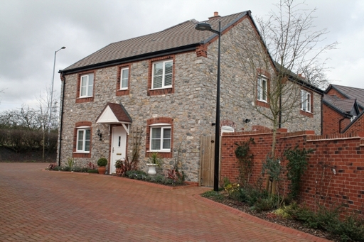 Estate Date - Round House Park Image