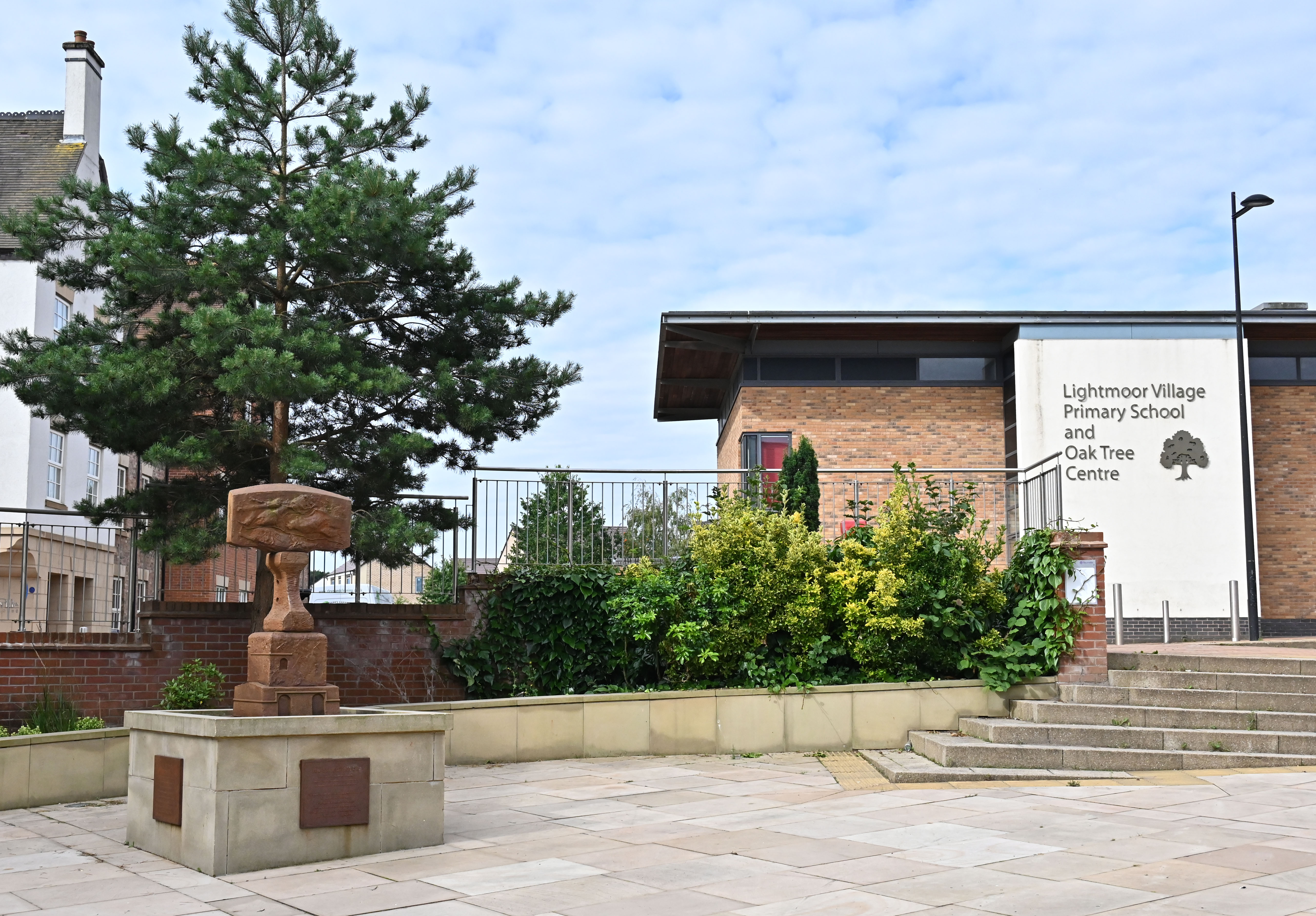 Estate Date - Oak Tree Community Centre Image